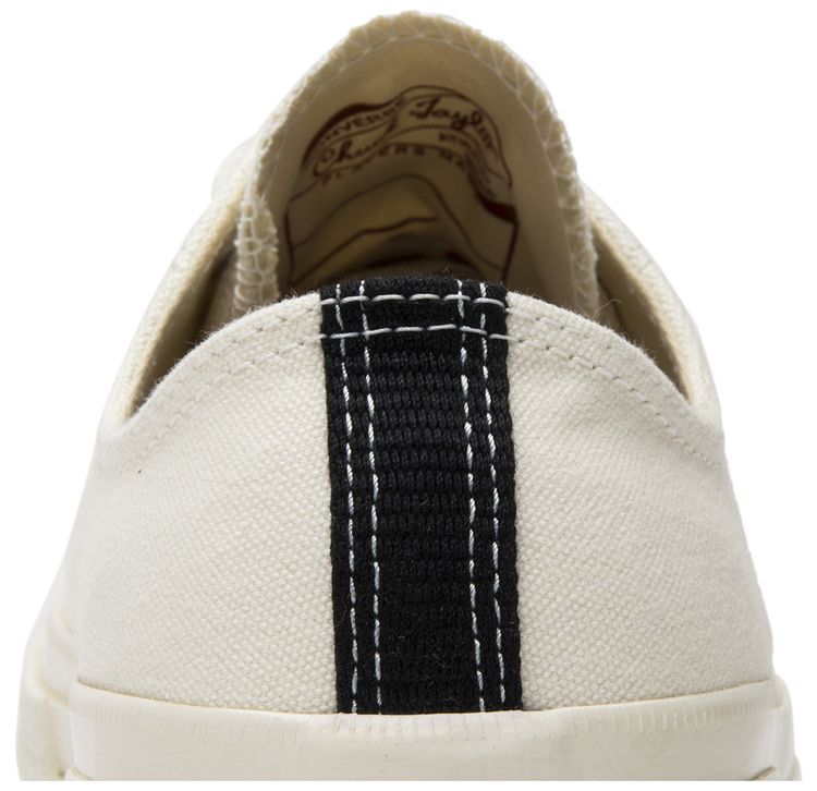 Comme des Garcons Play x Chuck 70 Low Milk