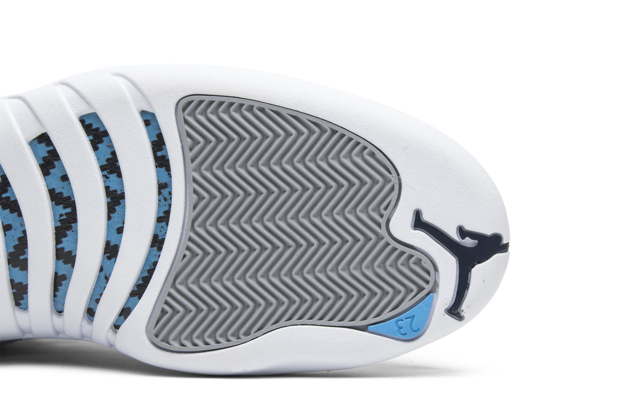 Air jordan 12 retro grey university blue best sale