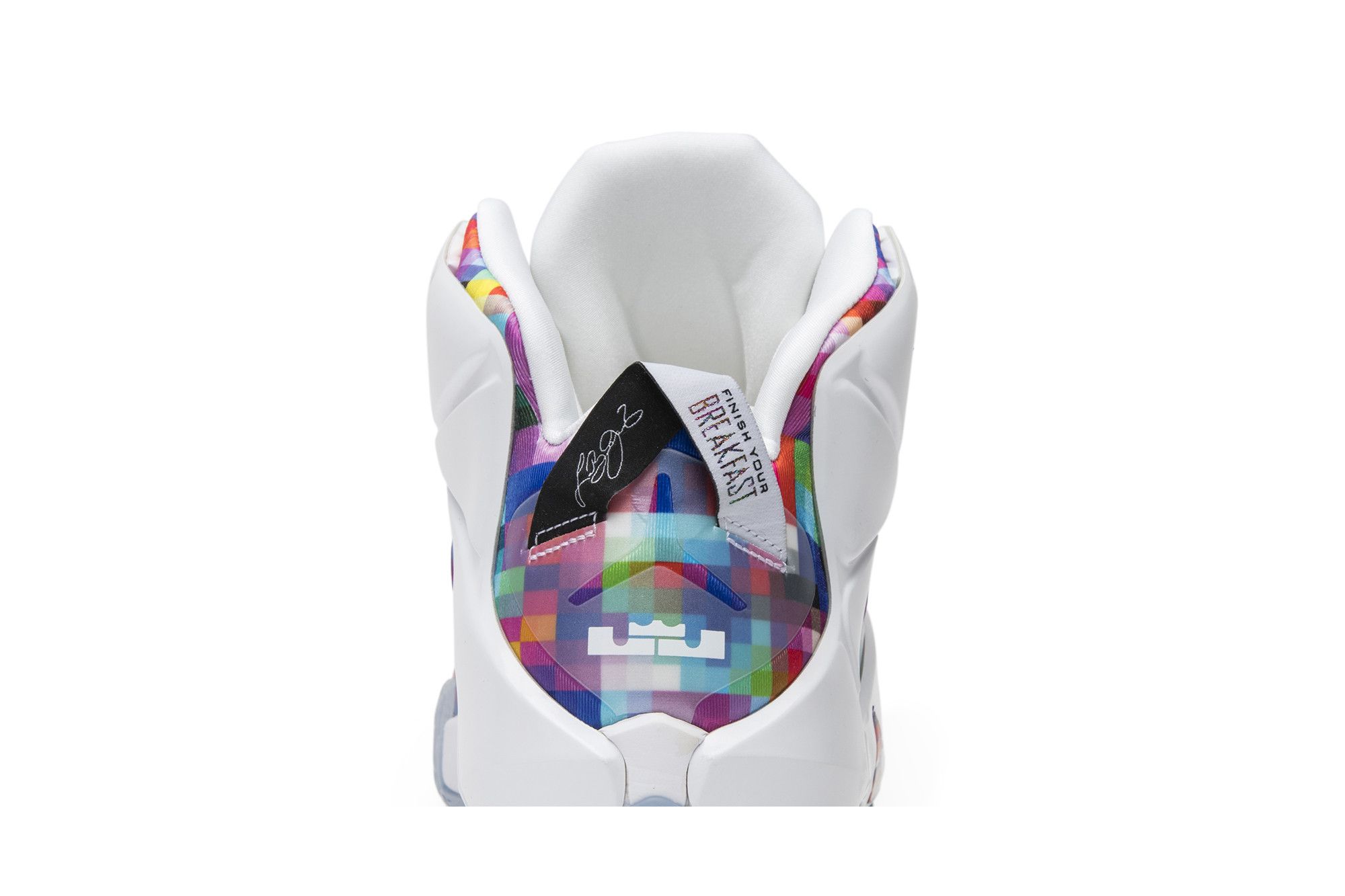 Buy LeBron 12 EXT Prism 748861 900 GOAT