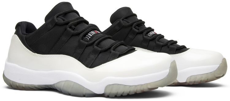 Air Jordan 11 Retro Low Tuxedo
