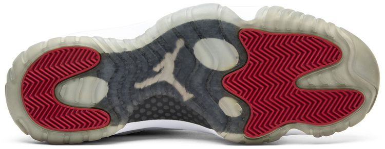 Air Jordan 11 Retro Low Tuxedo