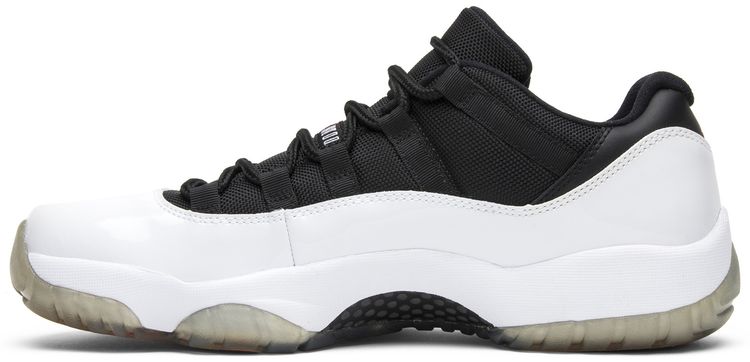 Air Jordan 11 Retro Low Tuxedo