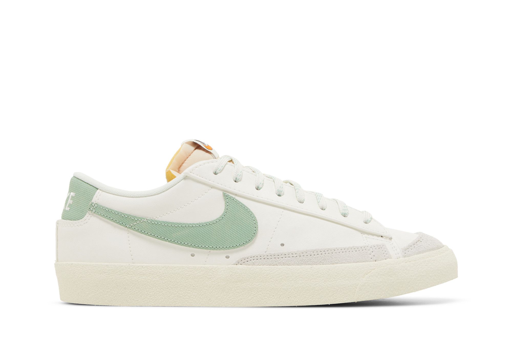Nike blazer low premium vintage best sale