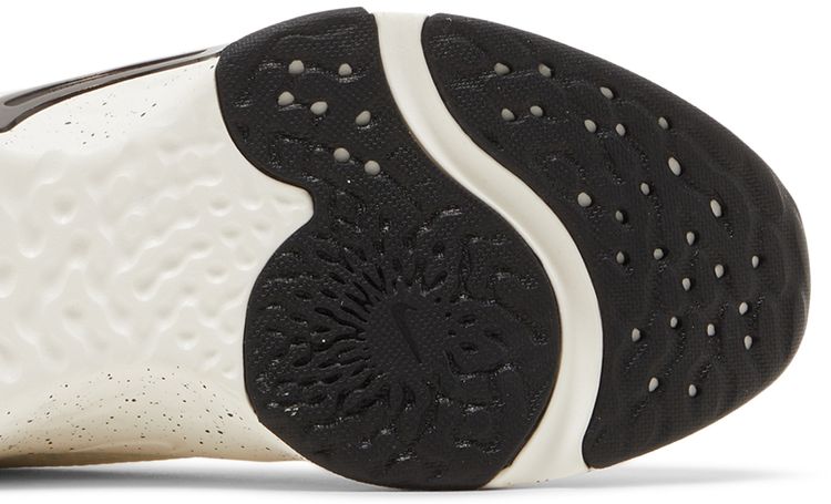 Nike Wmns Renew In Season TR 11 Sail Metallic Copper Coin