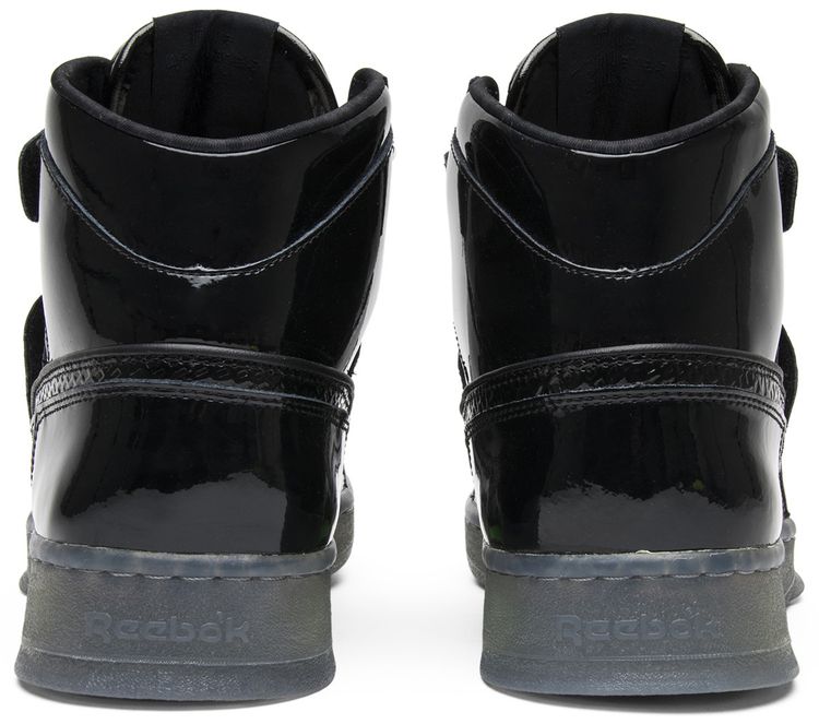 Aliens x Reebok Alien Stomper Mid Powerloader The Final Scene Pack