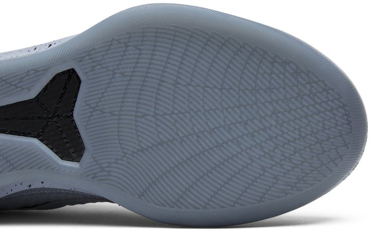 Nike Kobe AD Mid Detached