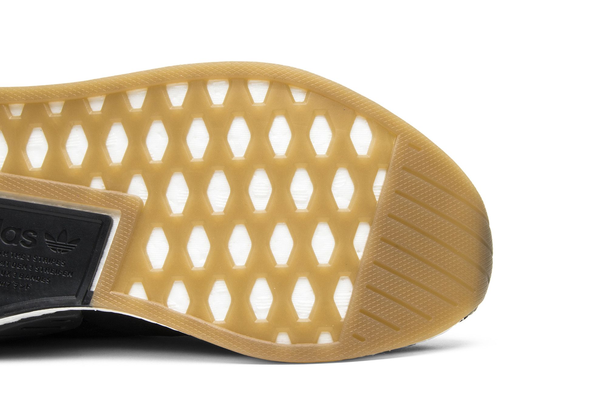 Nmd r2 primeknit japan black gum best sale