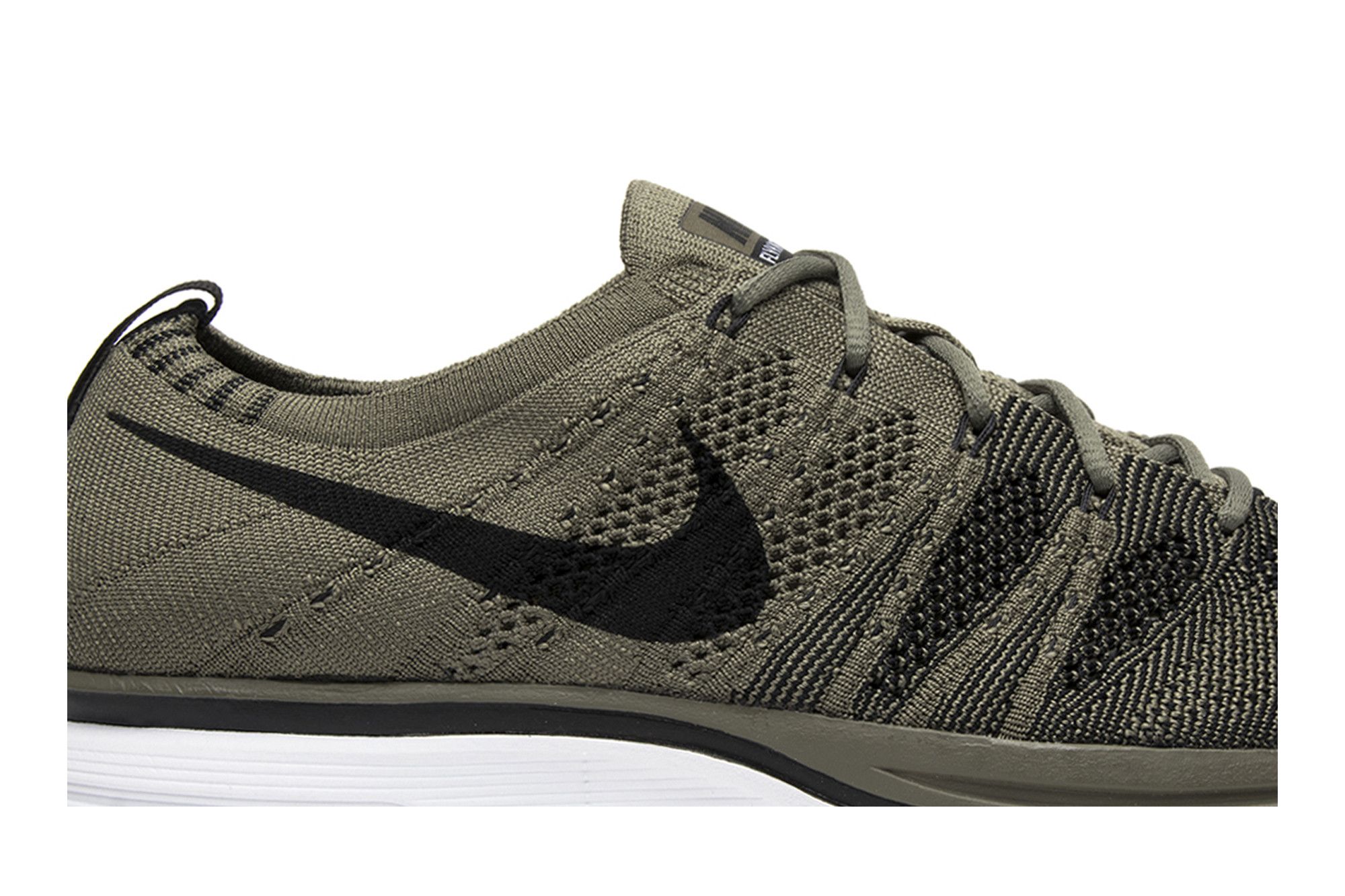 Green flyknit trainer shop