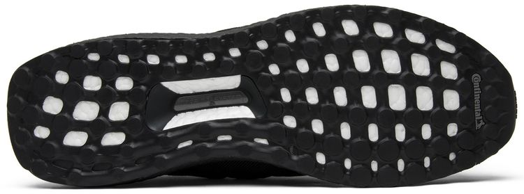 UltraBoost 40 Triple Black