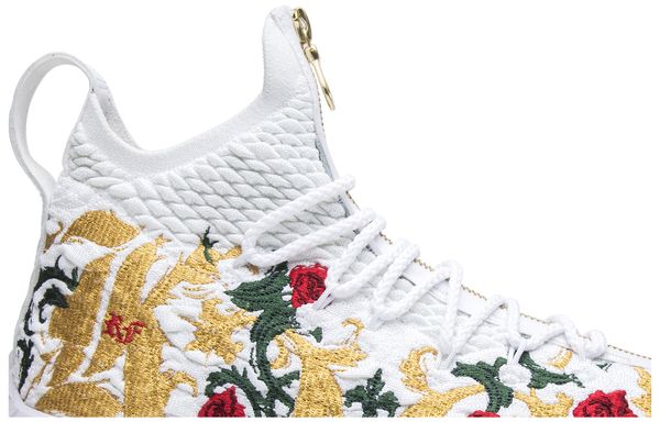 king's cloak lebron 15
