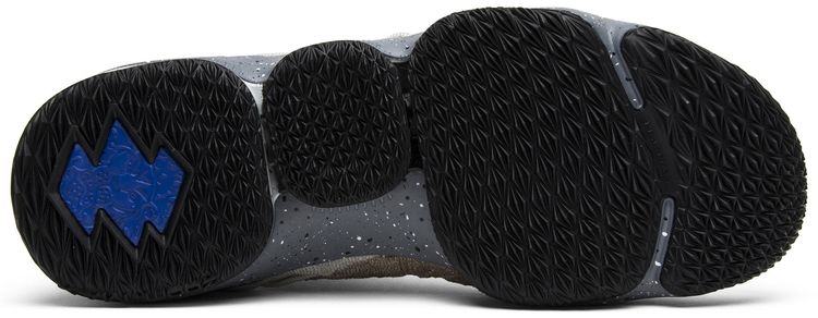 Nike LeBron 15 Mowabb