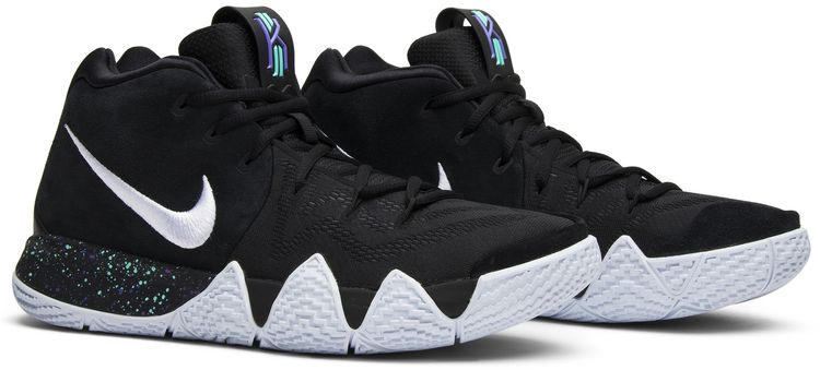 Nike Kyrie 4 Black White