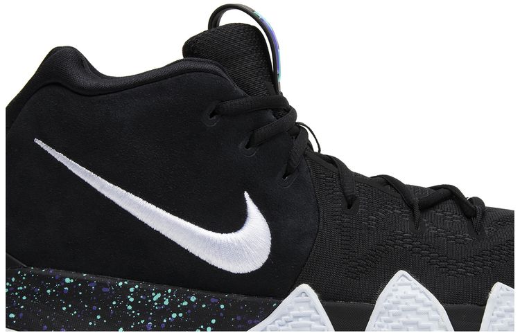 Nike Kyrie 4 Black White