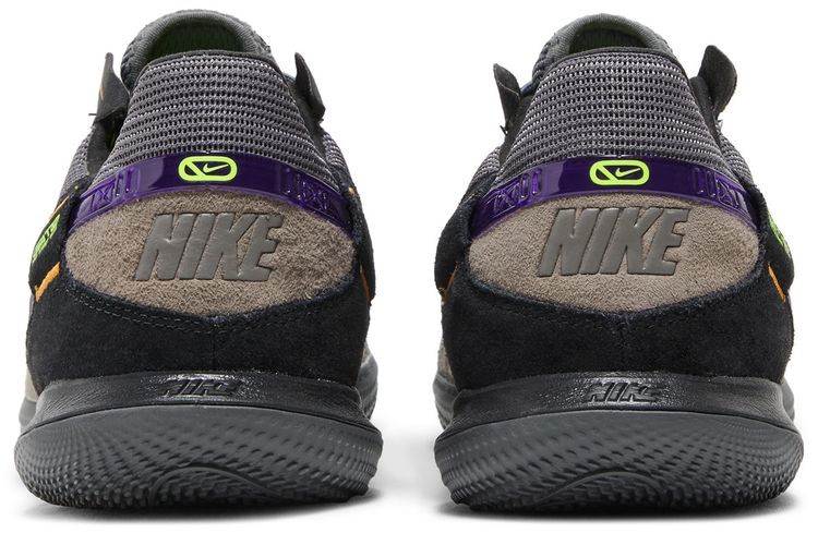 Nike Streetgato Cave Stone Electro Purple