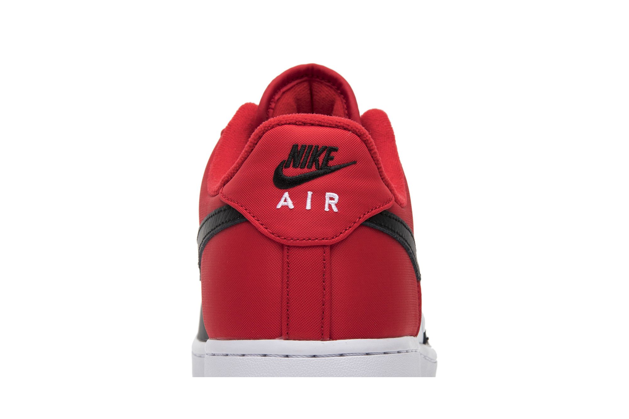 Air force 1 07 lv8 black toe discount