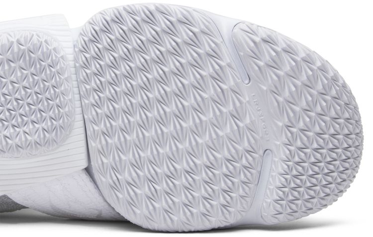 Kith x Nike LeBron Lifestyle 15 City of Angels