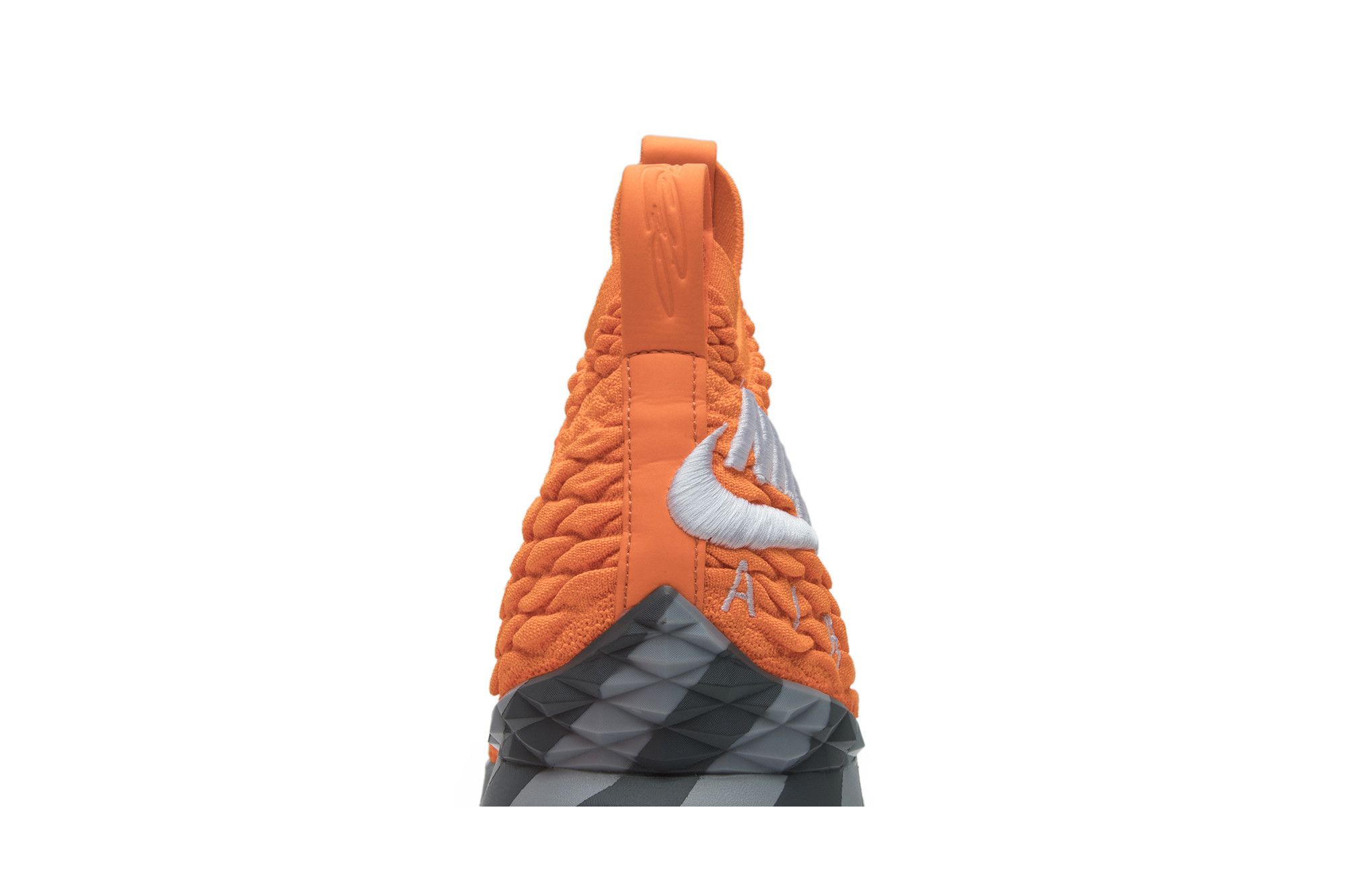 Lebron 15 orange box size 12 top
