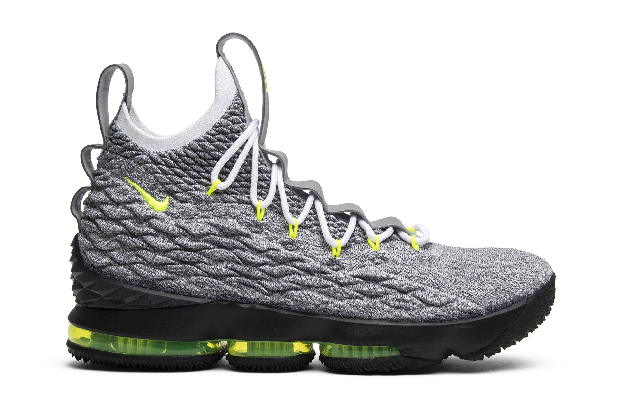Lebron james 15 lakers shoes 2025