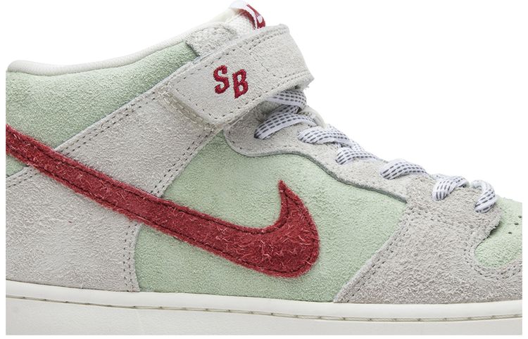 Nike SB Dunk Mid White Widow