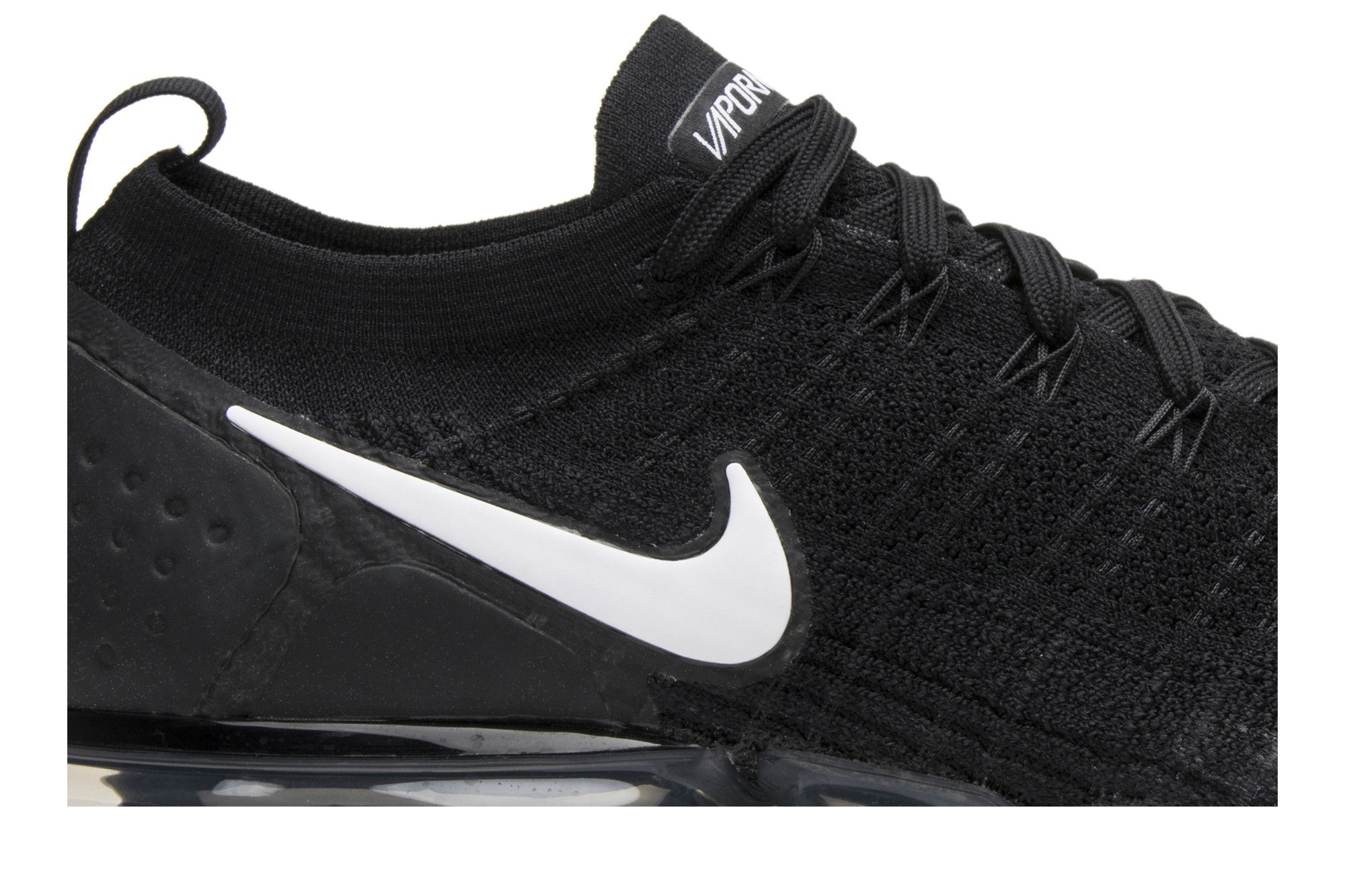 Black white vapormax 2 top
