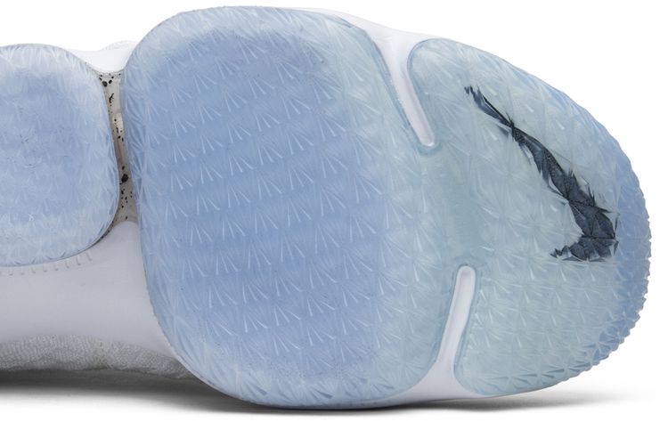 Nike LeBron 15 Graffiti