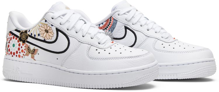 Nike Wmns Air Force 1 LNY