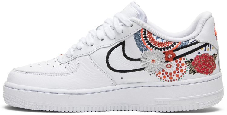 Nike Wmns Air Force 1 LNY