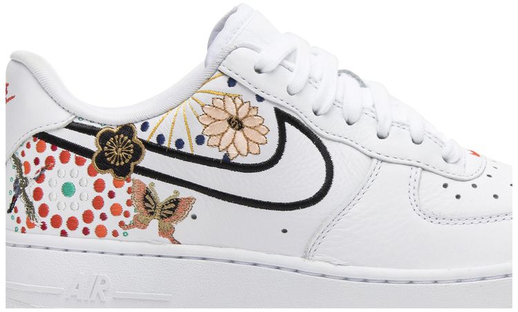 Nike Wmns Air Force 1 LNY