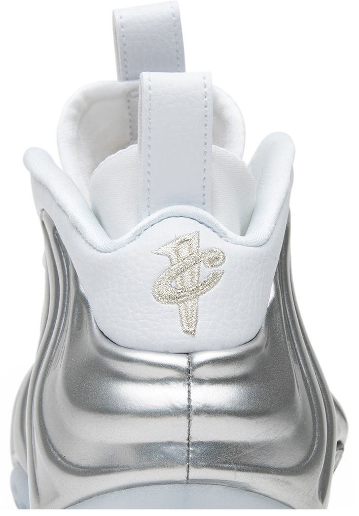 Nike Wmns Air Foamposite One Chrome