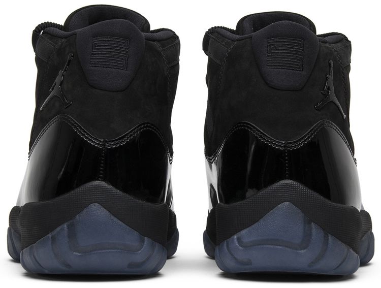 Air Jordan 11 Retro Cap and Gown