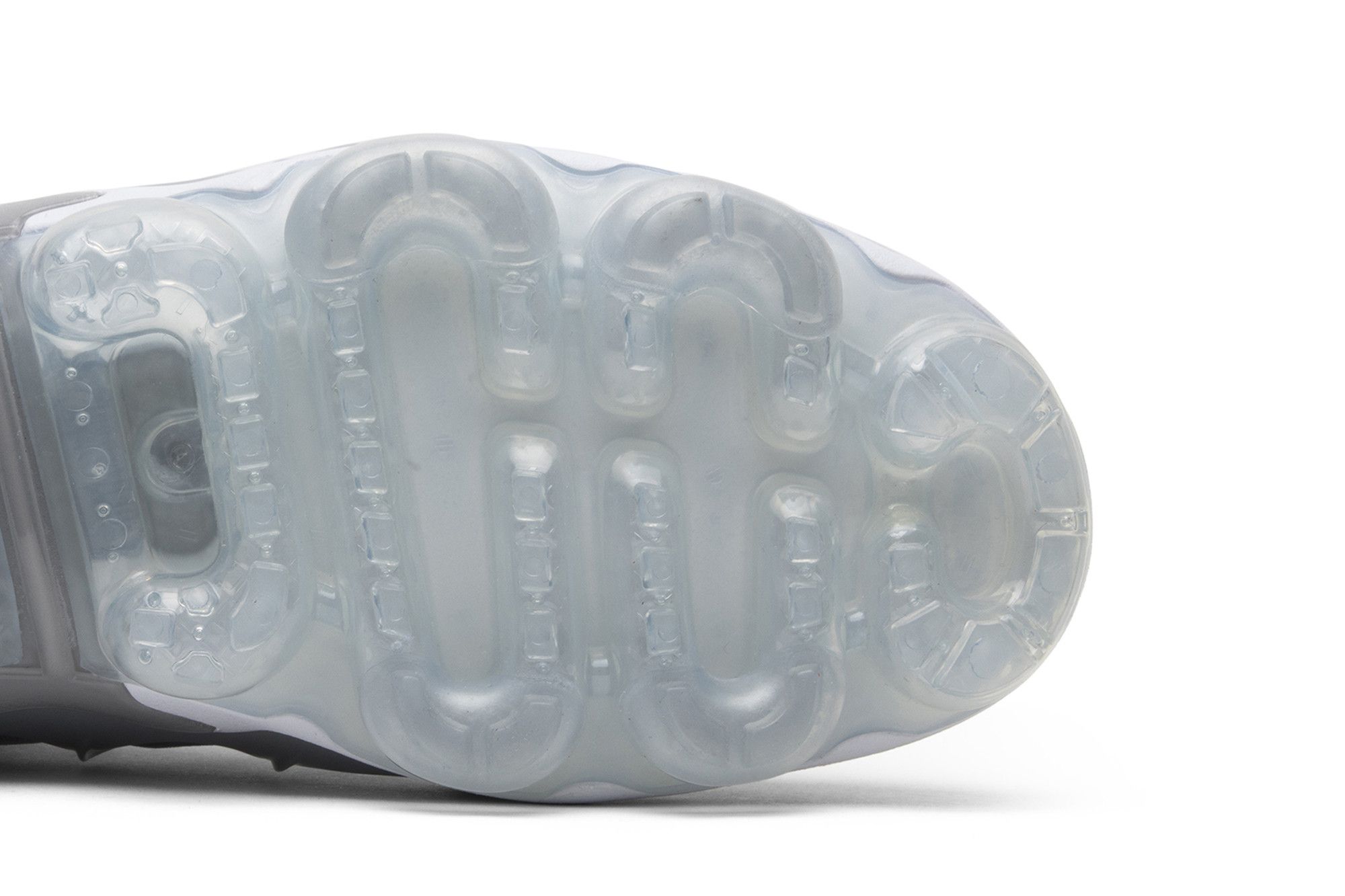 Nike vapormax plus silver gradient clearance
