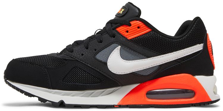 Air Max IVO Black Crimson