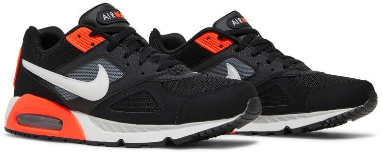 Air Max IVO Black Crimson