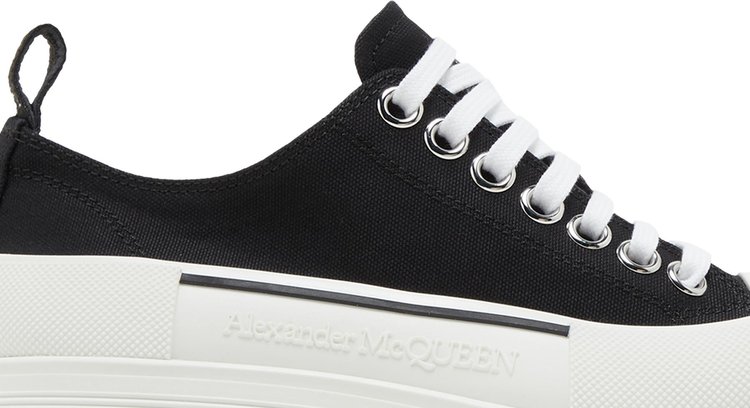 Alexander McQueen Wmns Tread Slick Lace Up Black White