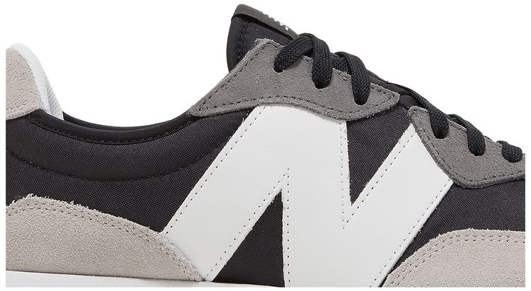 New Balance 327 Black White