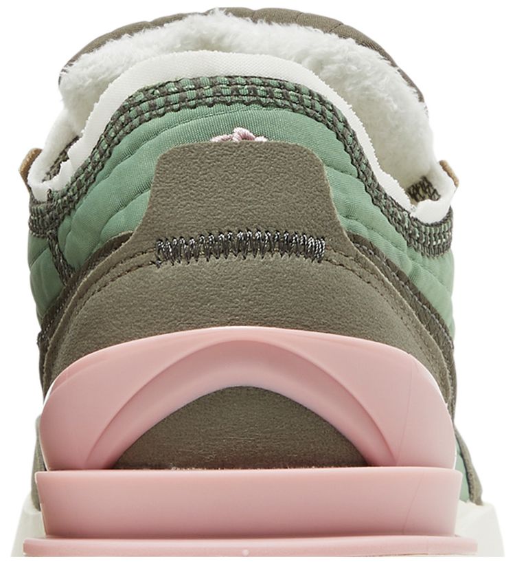 Wmns Waffle One NN Toasty   Oil Green