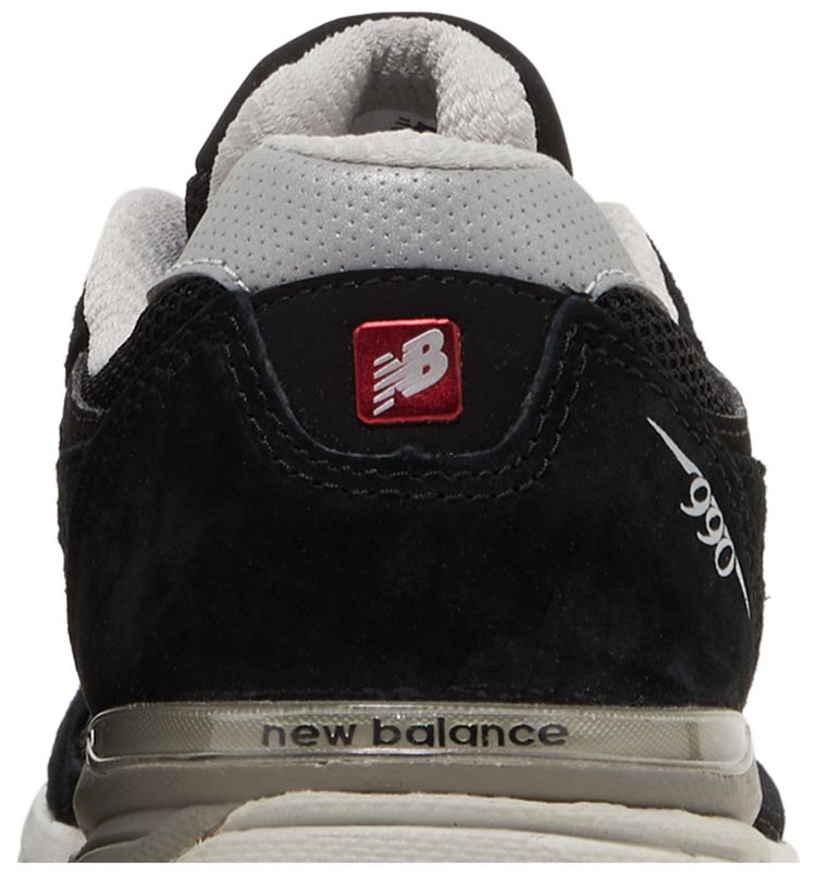 New Balance 990v3 Big Kid Black Grey