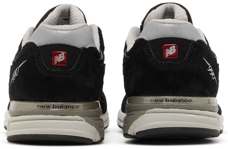 New Balance 990v3 Big Kid Black Grey
