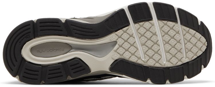 New Balance 990v3 Big Kid Black Grey