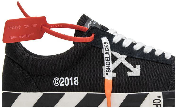 Off White Vulc Low Top Black