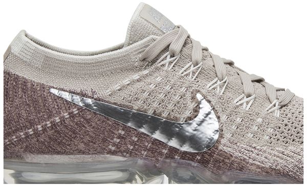 vapormax pull string