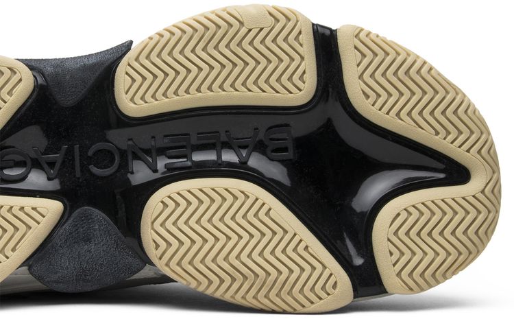 Balenciaga Triple S Sneaker Grey