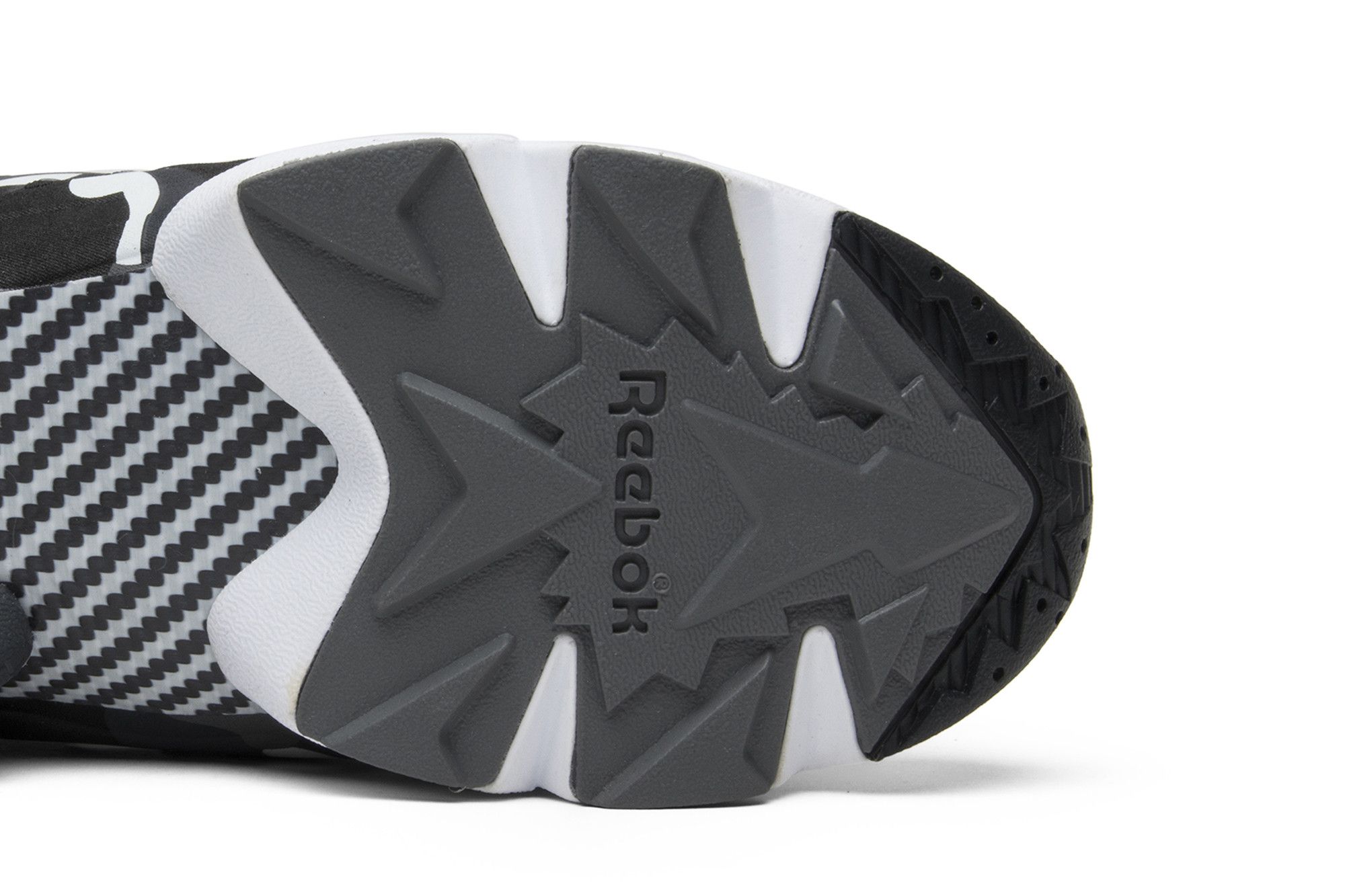Reebok Instapump Fury ホワイト/ブラック　BAPE BAPE x Reebok Instapump Fury Multi-Camo Q47370 Release Date