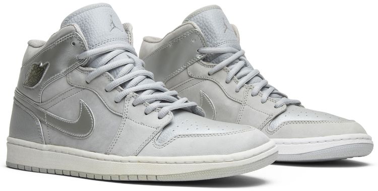 Air Jordan 1 Retro  2001 Neutral Grey