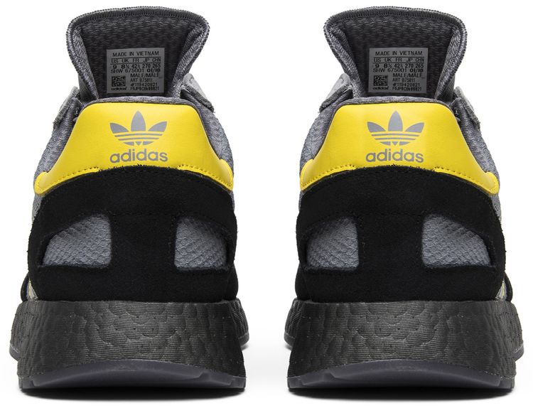 size x adidas i 5923 Manchester Showers