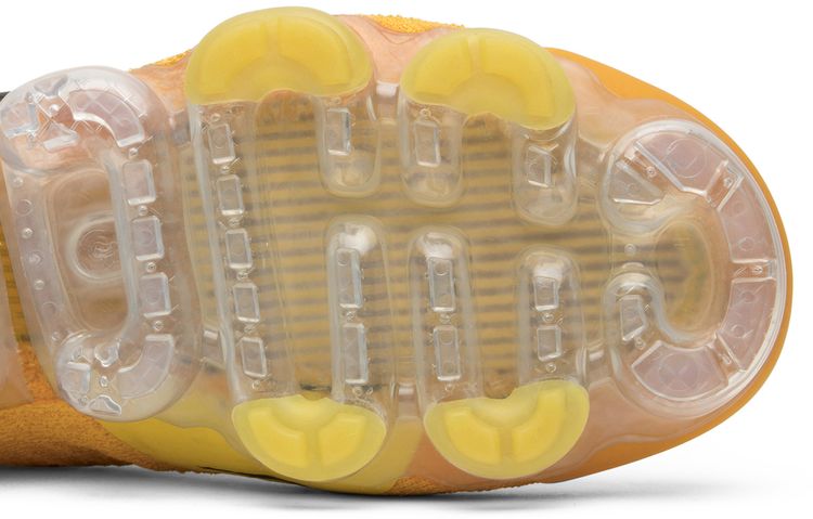 Nike Wmns VaporMax Moc 2 University Gold