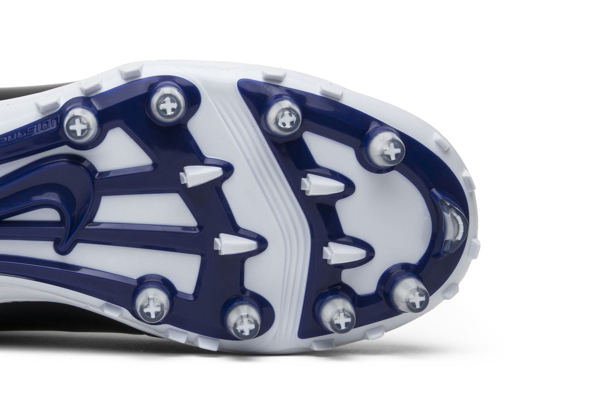 concord 11 low cleats