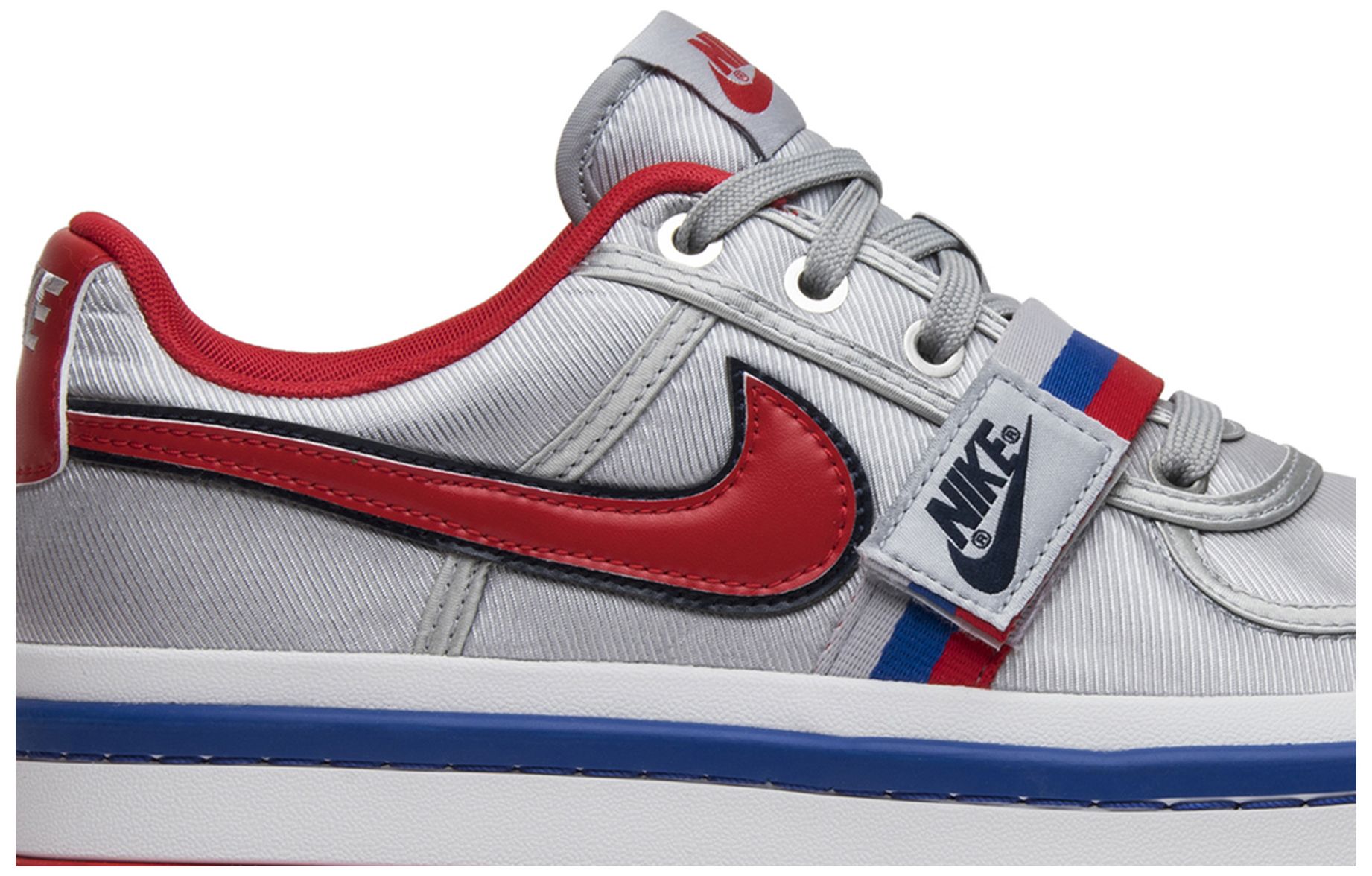 vandal 2k white