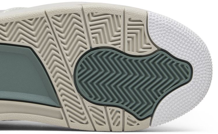 Air Jordan 4 Retro GG Pearl