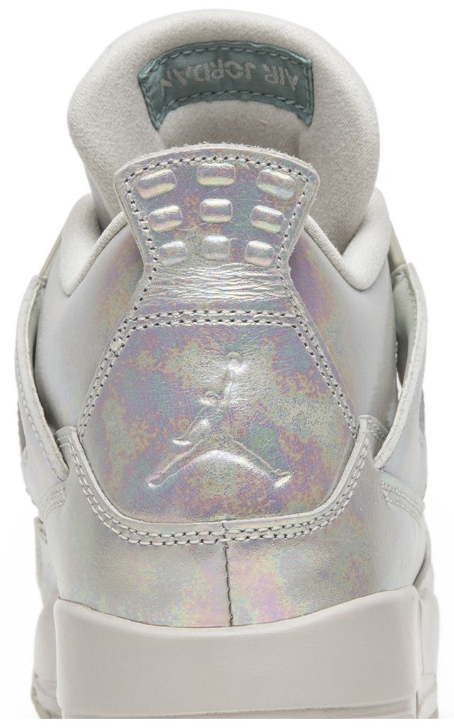Air Jordan 4 Retro GG Pearl
